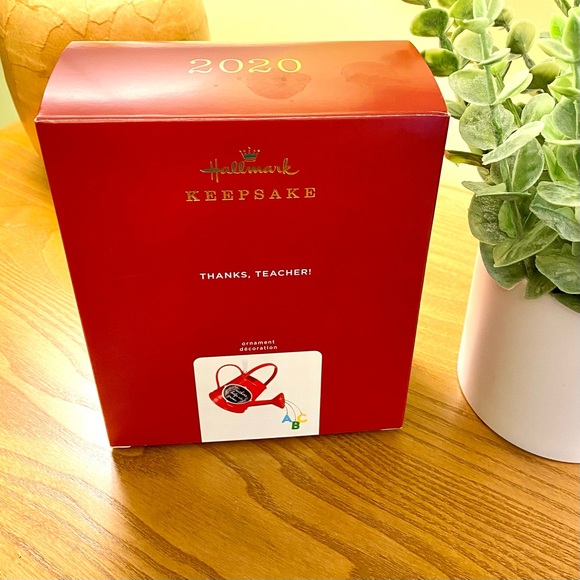 HALLMARK “Thanks, Teacher!” 2020 ornament - Picture 5 of 8